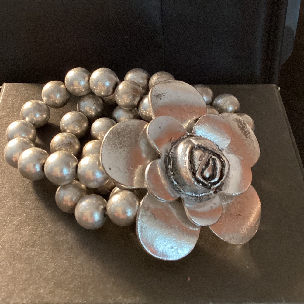 Large Silver Rose and Bead Stretch Bracelet